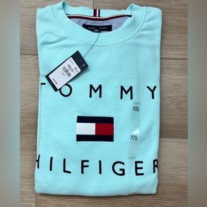 NWT Tommy Hilfiger Sweatshirt